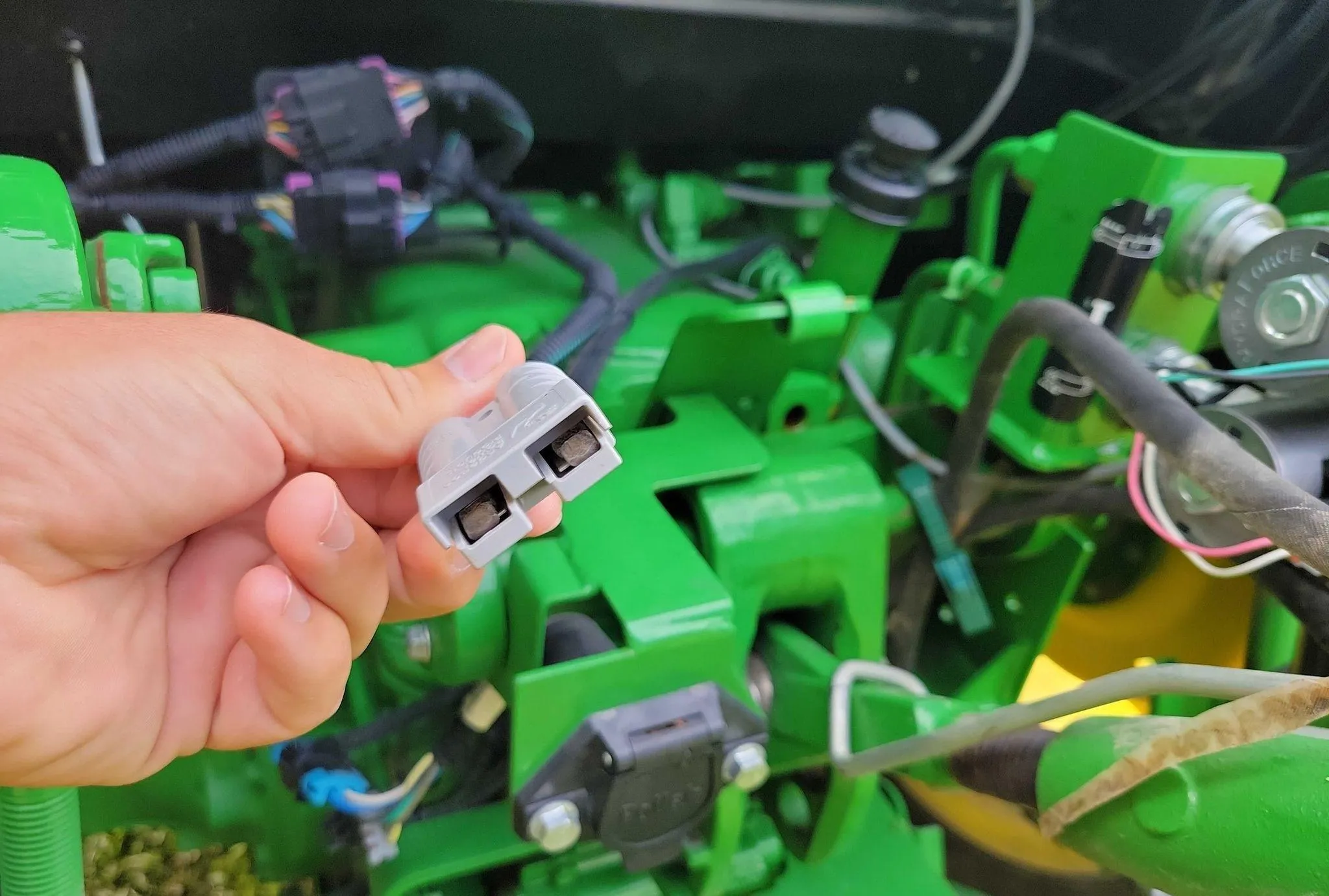 2015 John Deere 5075E MFWD