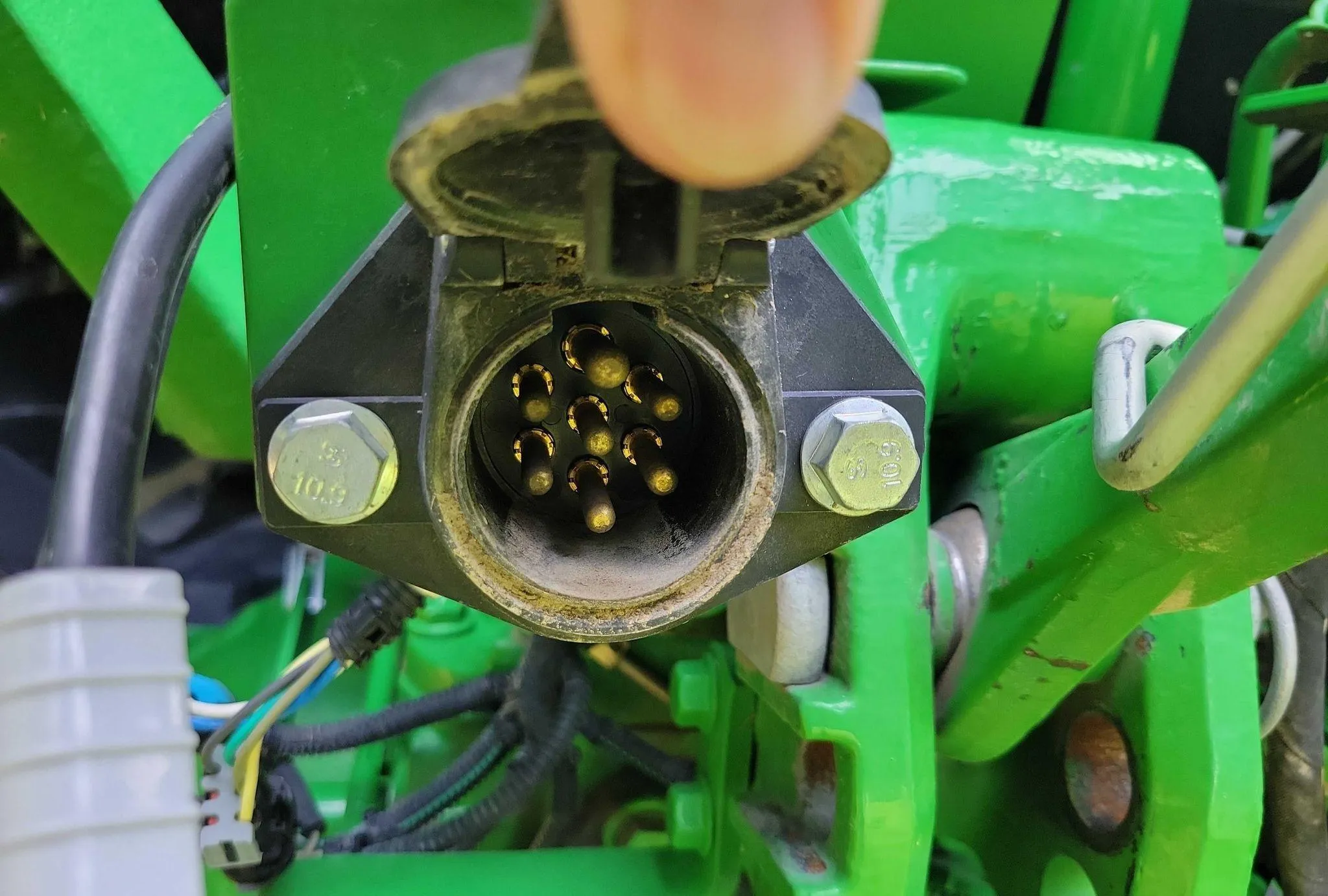2015 John Deere 5075E MFWD