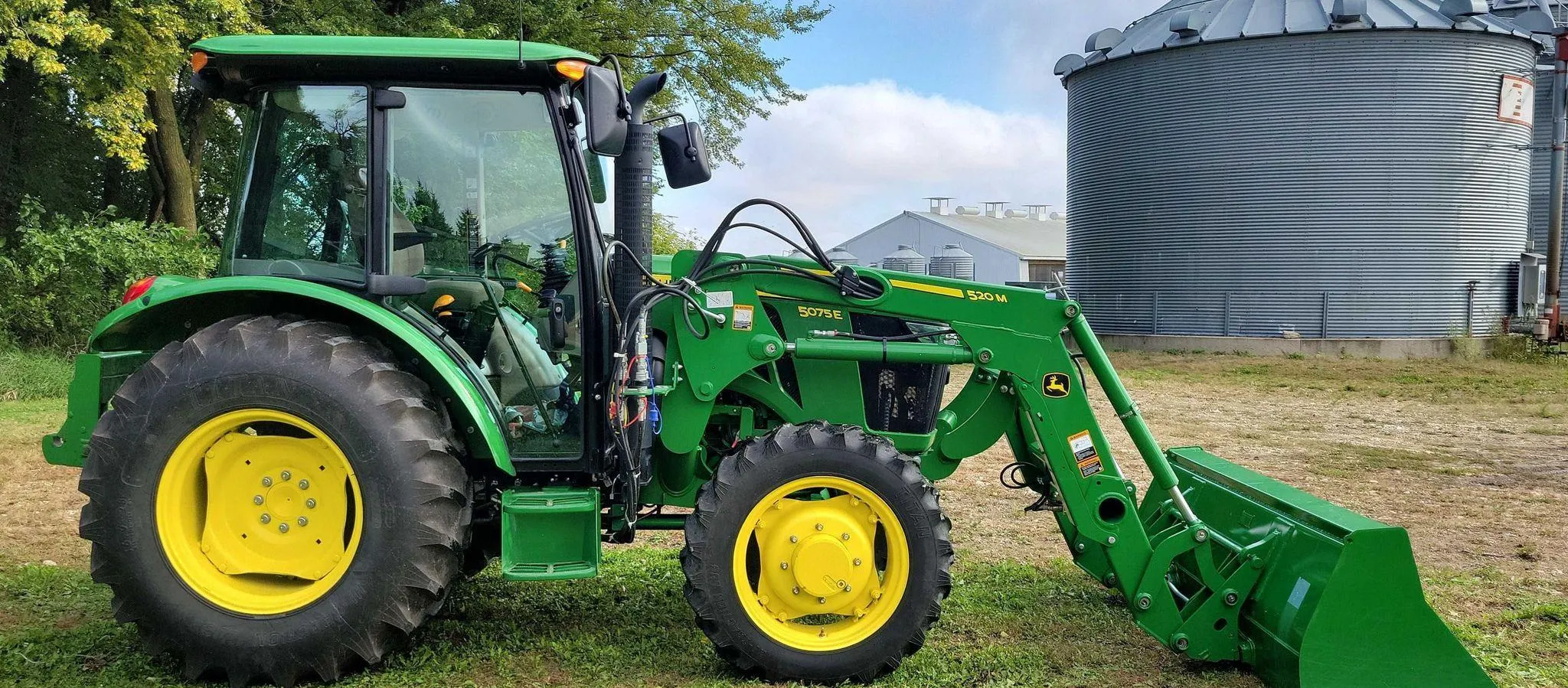 2015 John Deere 5075E MFWD