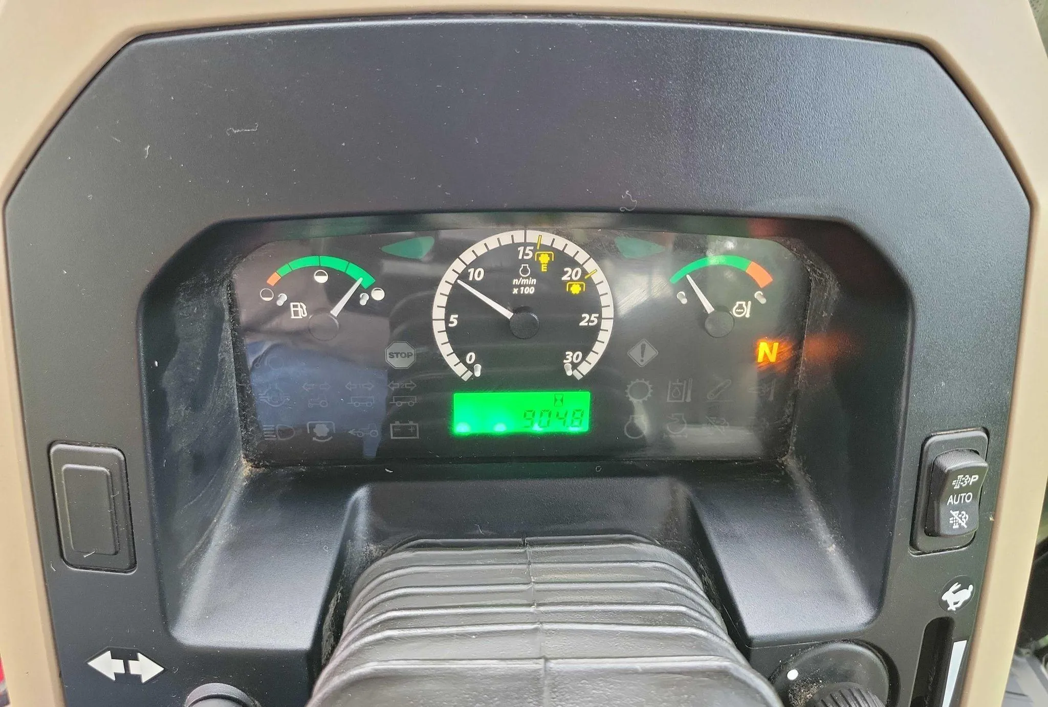 2015 John Deere 5075E MFWD