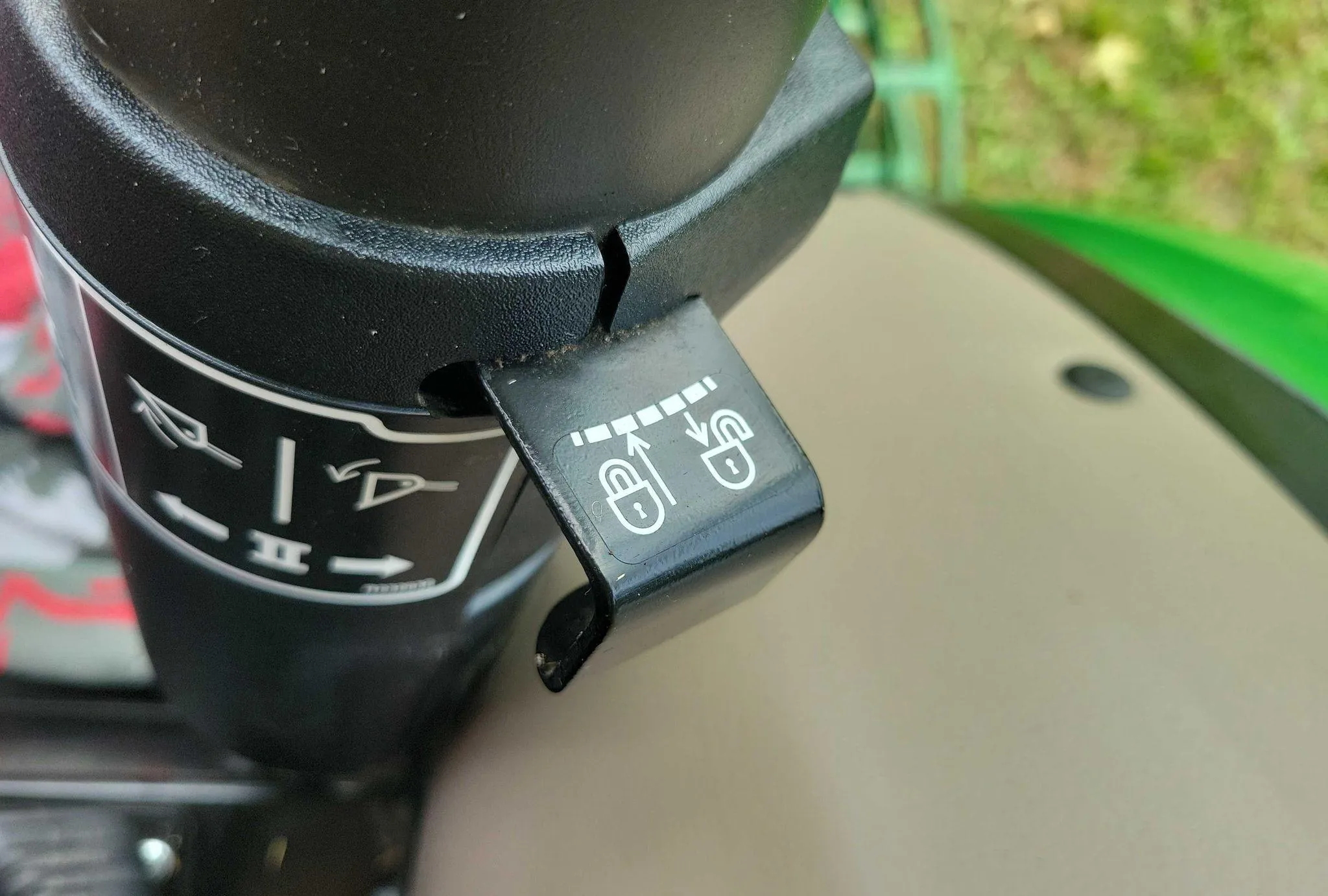 2015 John Deere 5075E MFWD