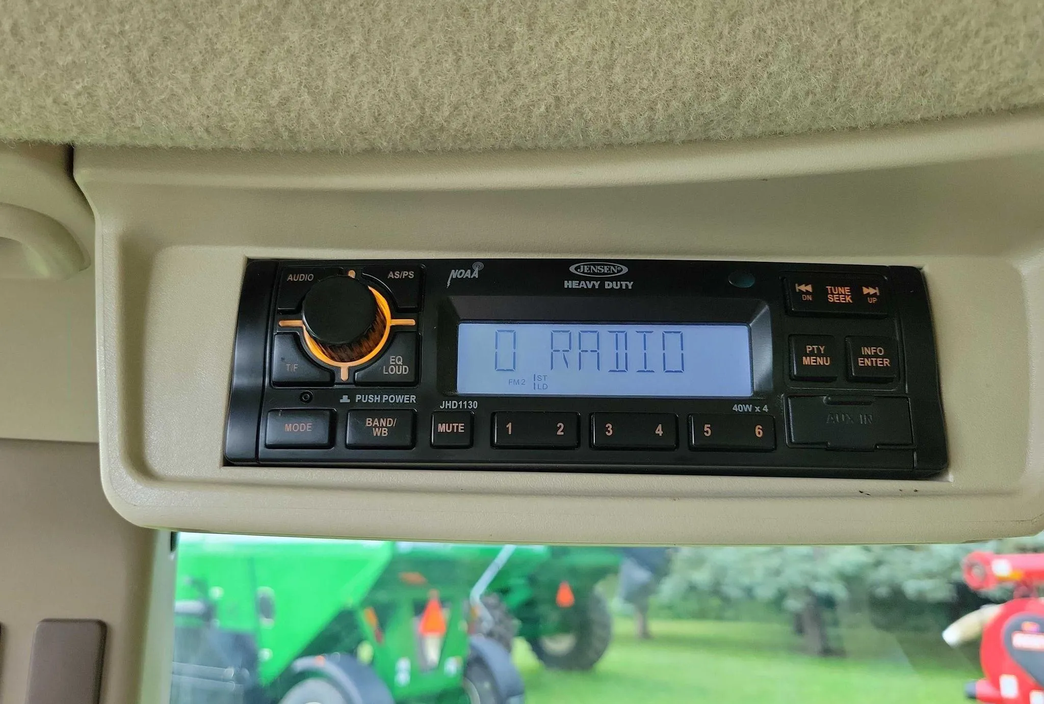 2015 John Deere 5075E MFWD