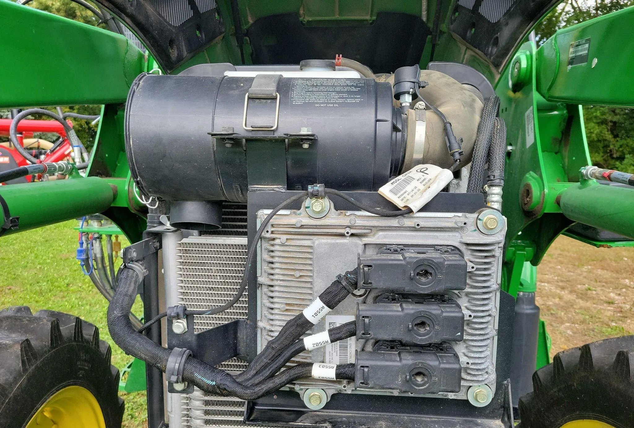 2015 John Deere 5075E MFWD
