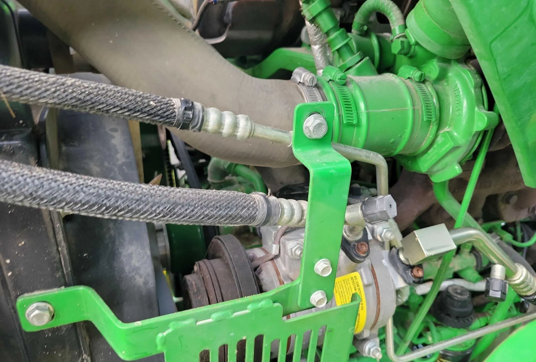2015 John Deere 5075E MFWD