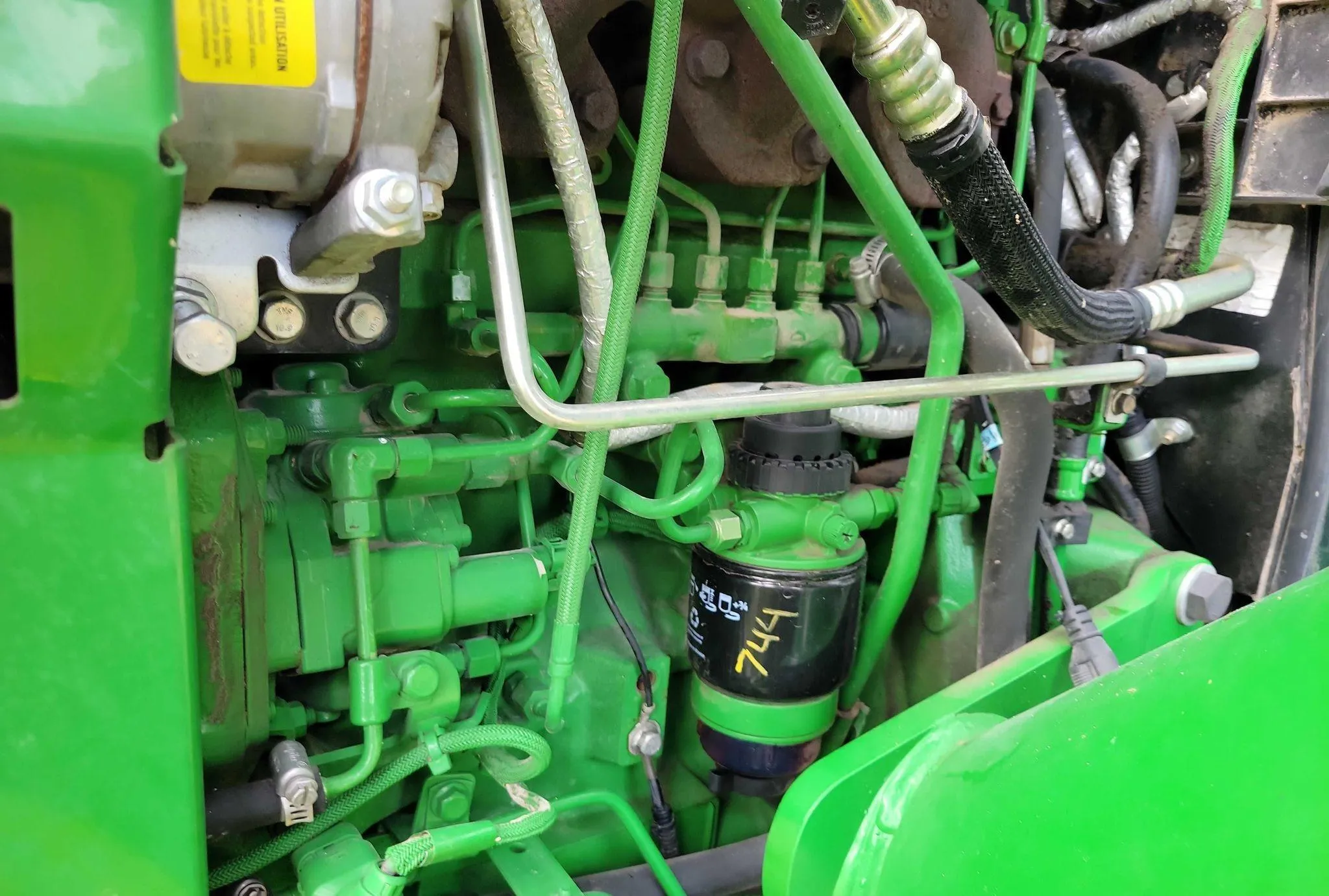 2015 John Deere 5075E MFWD