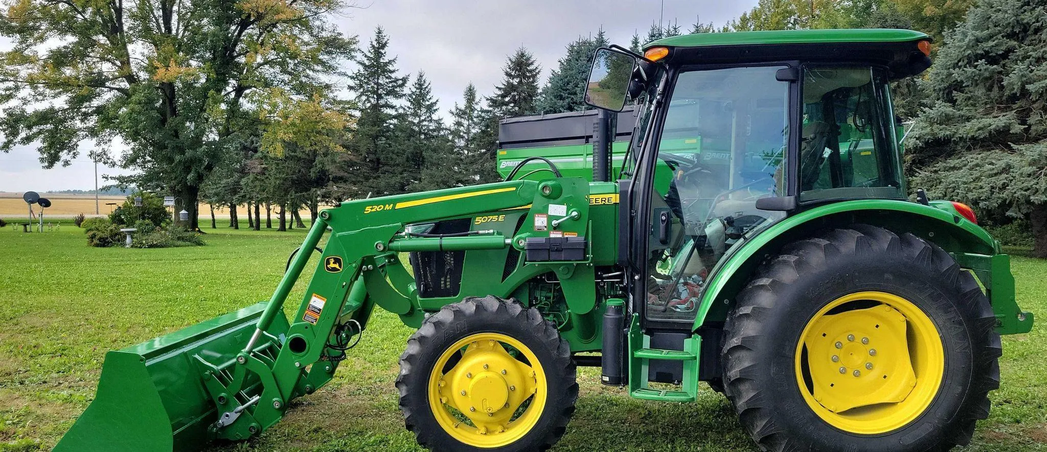 2015 John Deere 5075E MFWD