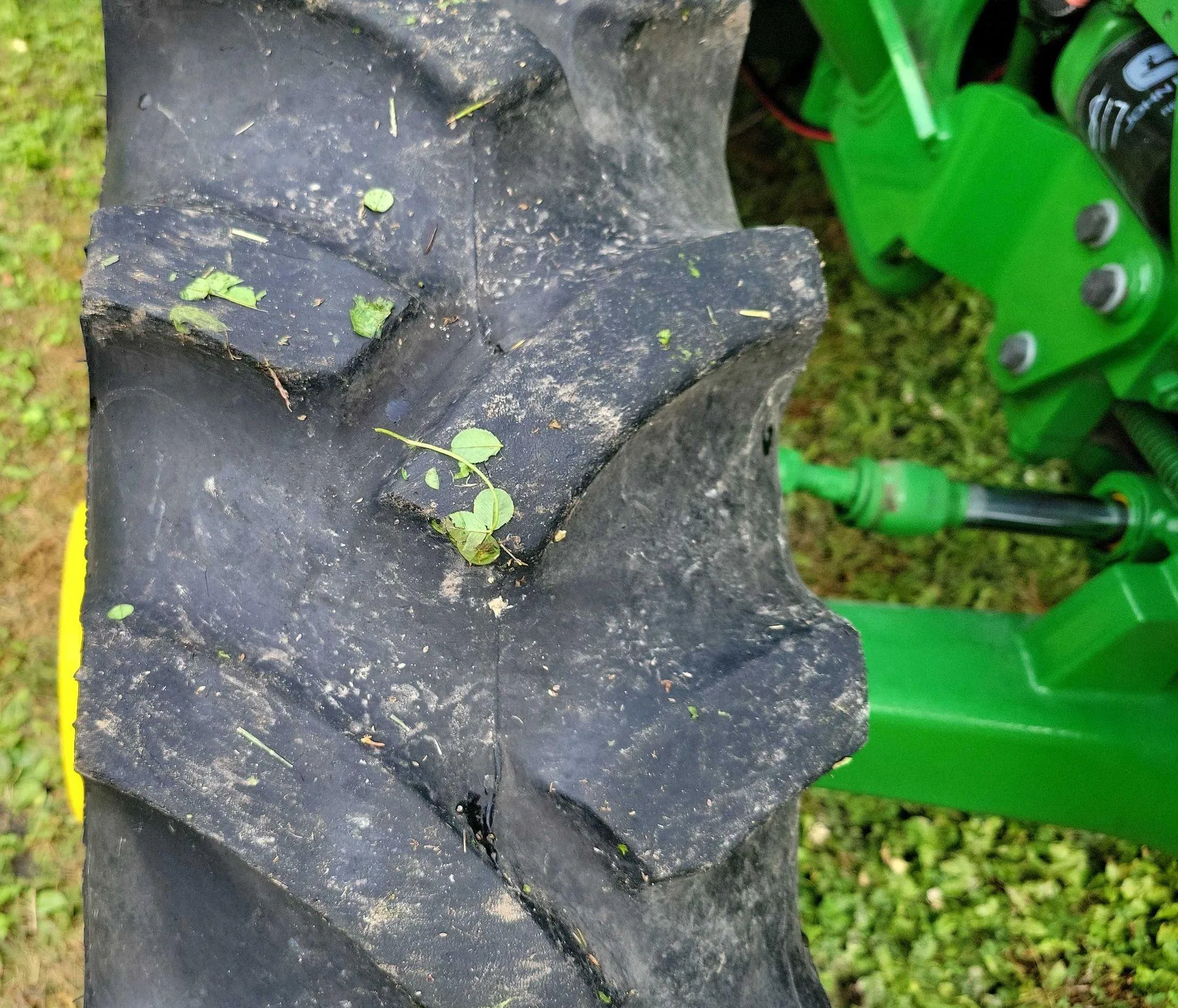 2015 John Deere 5075E MFWD