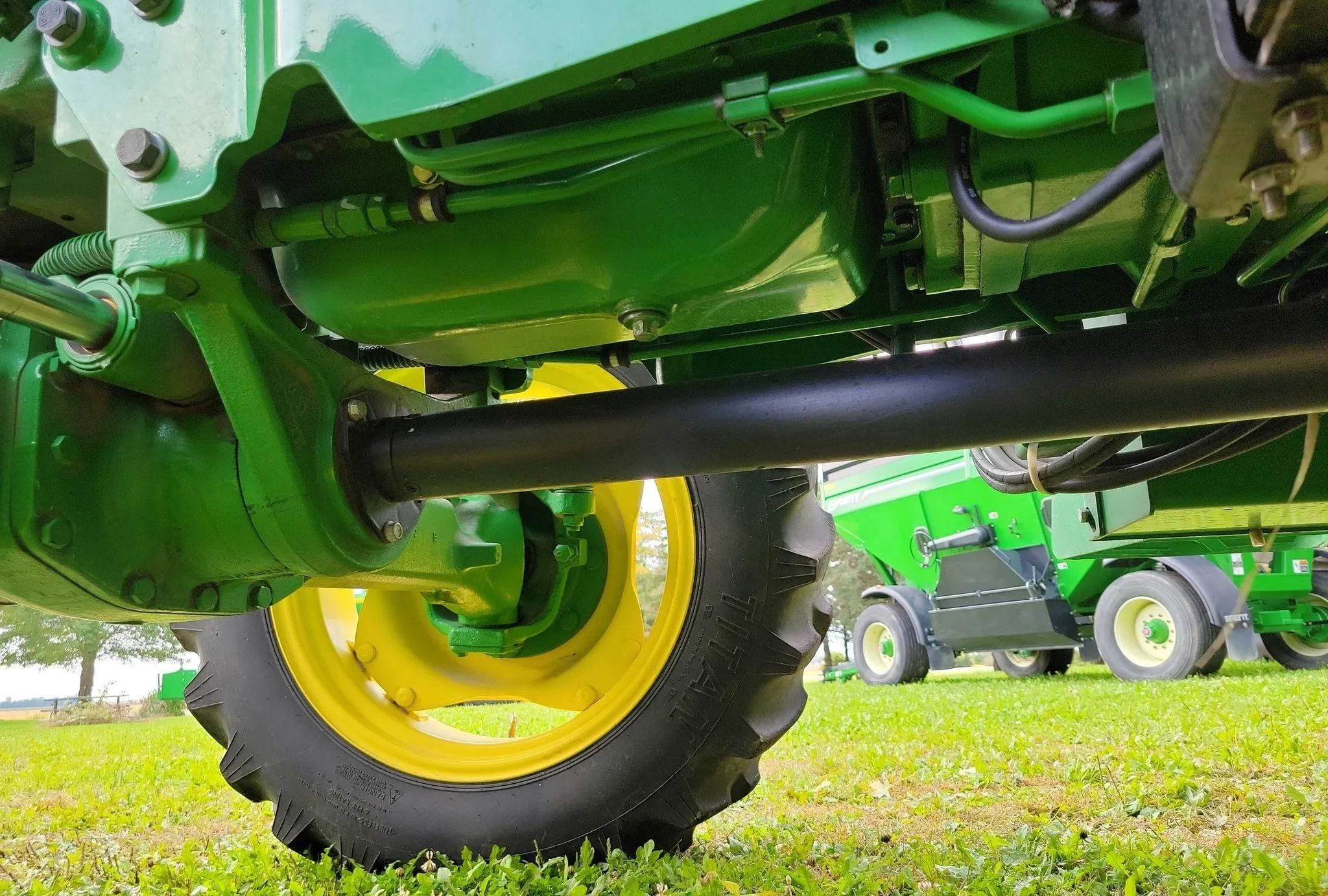 2015 John Deere 5075E MFWD