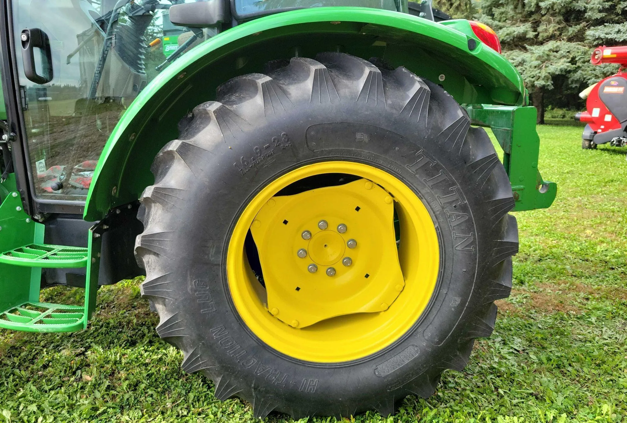 2015 John Deere 5075E MFWD