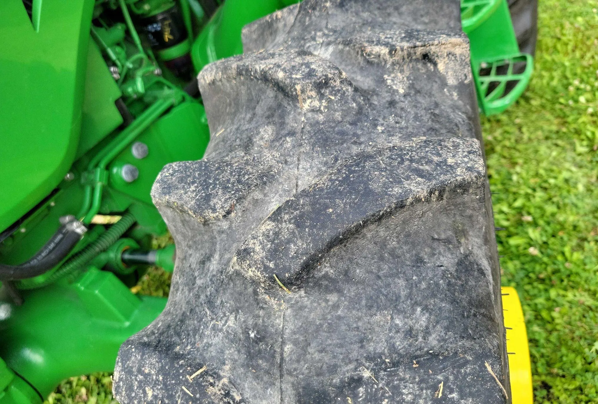 2015 John Deere 5075E MFWD