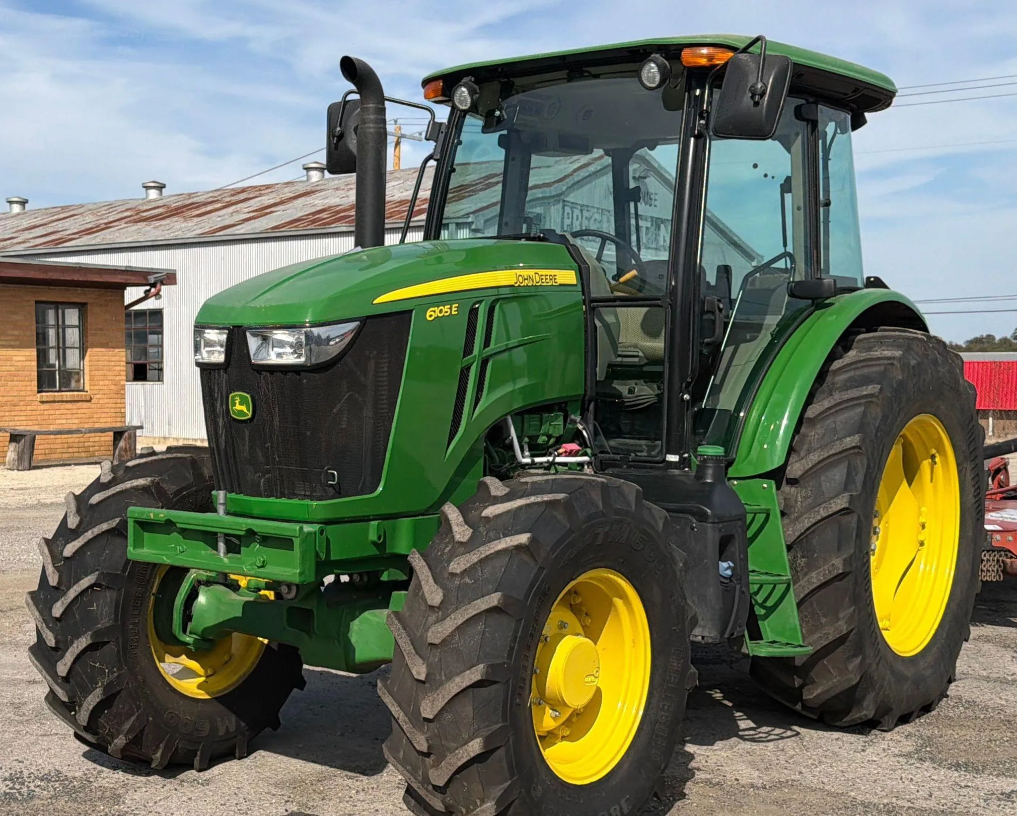2022 John Deere 6105E MFWD alt