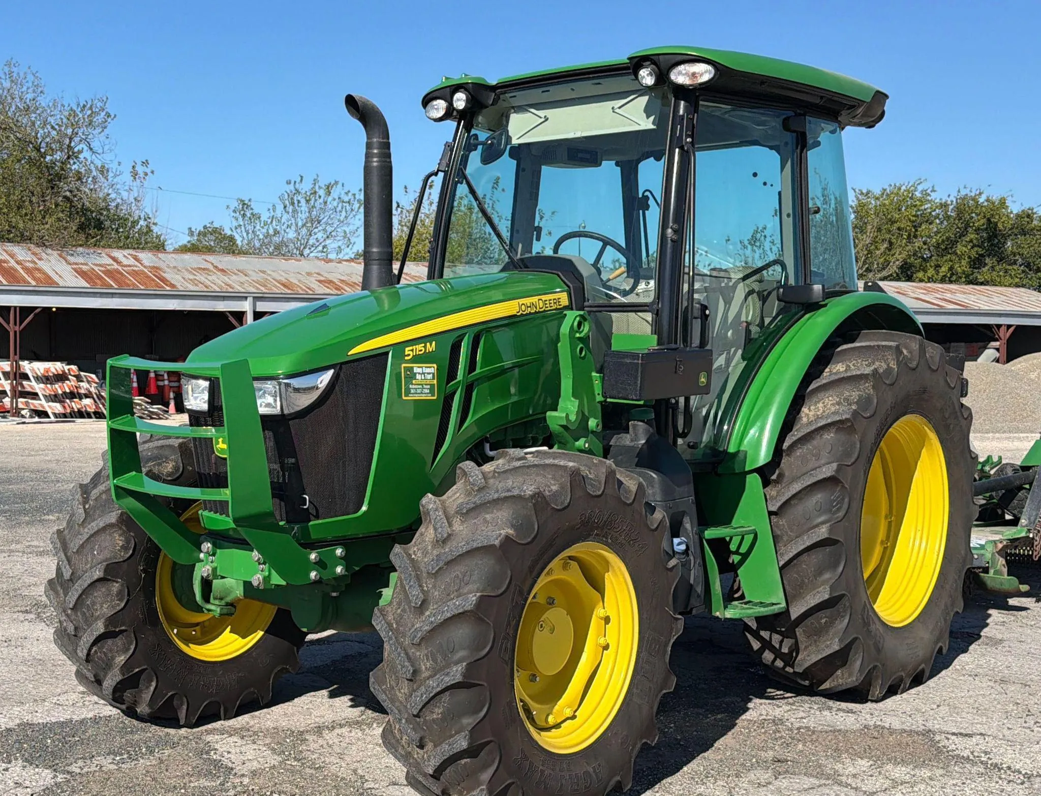 2022 John Deere 5115M MFWD alt